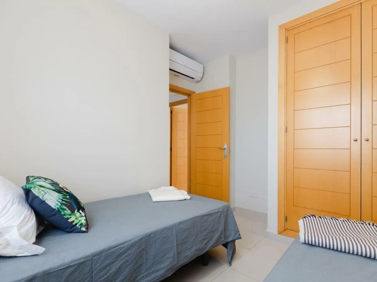 La Marina II, luminoso apartamento junto a la playa Torre de Benagalbon España